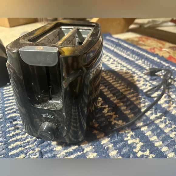 Toaster and Kitchen Essential Bundle Lot of 8 - Picture 3 of 14